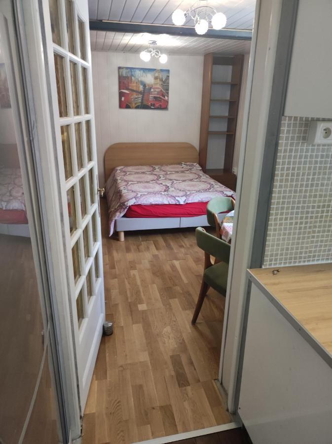 Studio Independant Dans Un Maison Lägenhet Saint-Denis  Exteriör bild